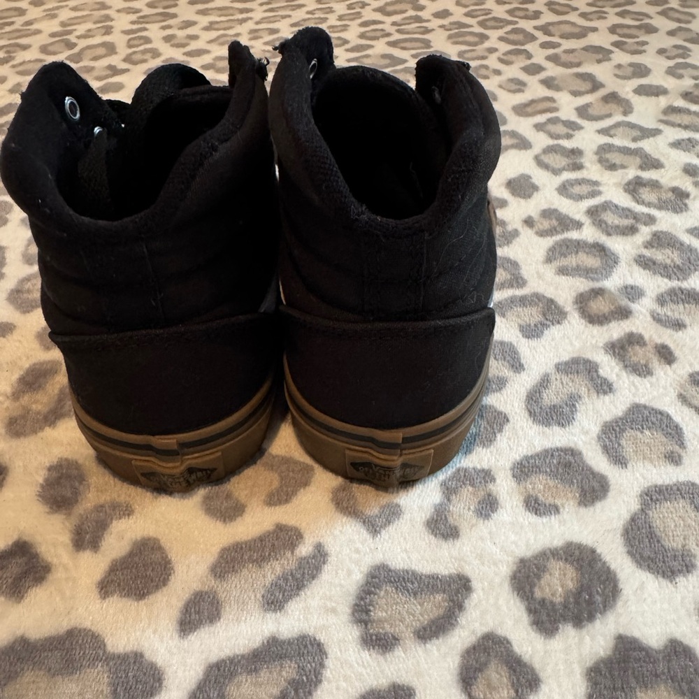 SIZE 3 BUNDLE OF KIDS SNEAKERS - Picture 12 of 13
